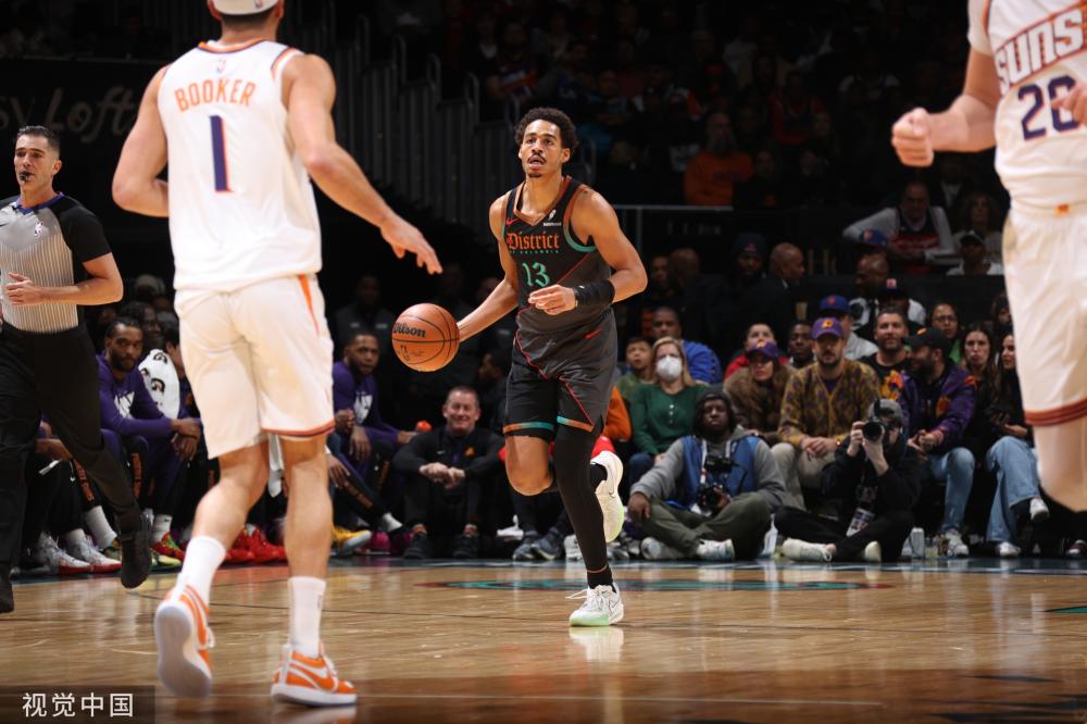 在场上保持 在场上保持